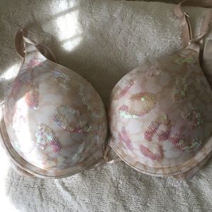 NWOT Victoria's Secret Bombshell push-up bra