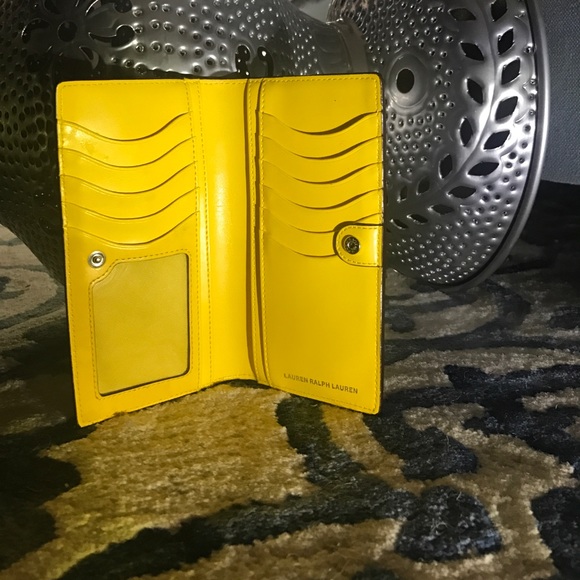 Ralph Lauren Wallet - Picture 2 of 3