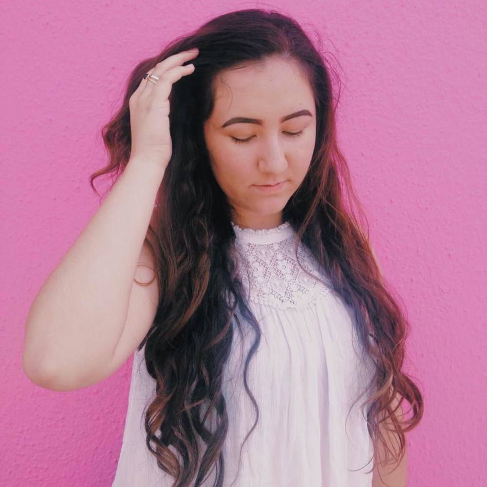 Meet your Posher, Mia