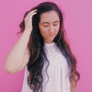 Meet your Posher, Mia