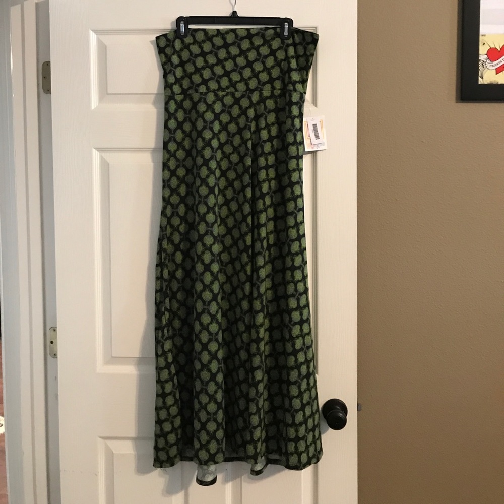 LuLa Roe Maxi size Large.  NWT