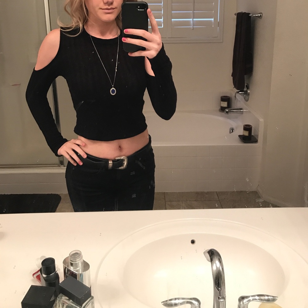 Kendall & Kylie Cut Out Black Crop Top