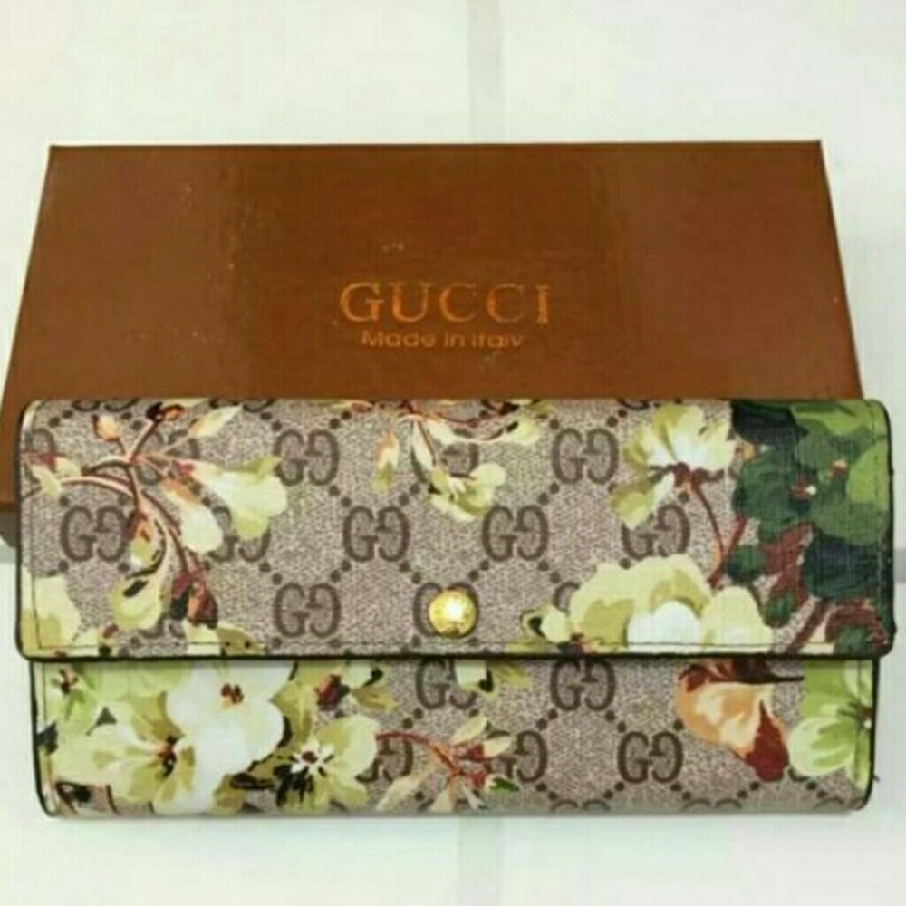 GUCCI LEATHER WALLET