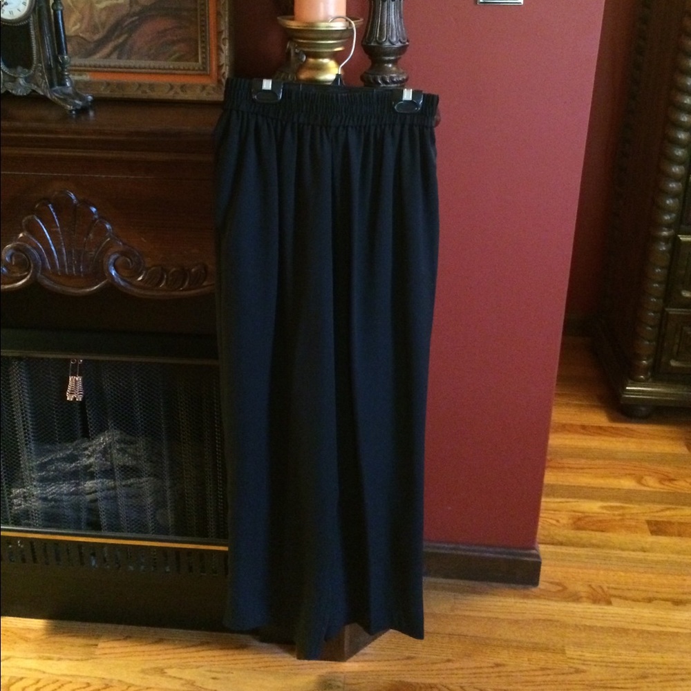 Crepe pants