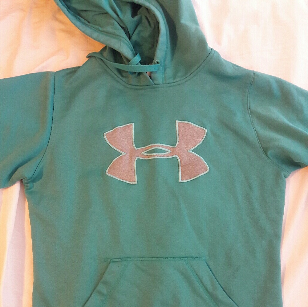 Under Armour sweatshirt
