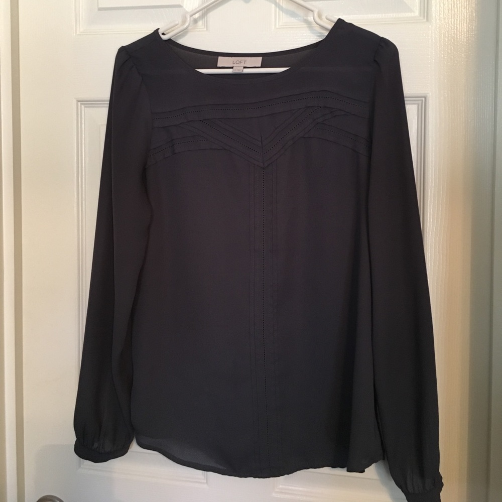 Loft - Small gray detailed blouse