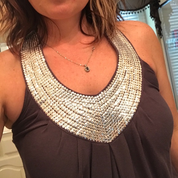 Shiny grey v-neck tank - Picture 4 of 4