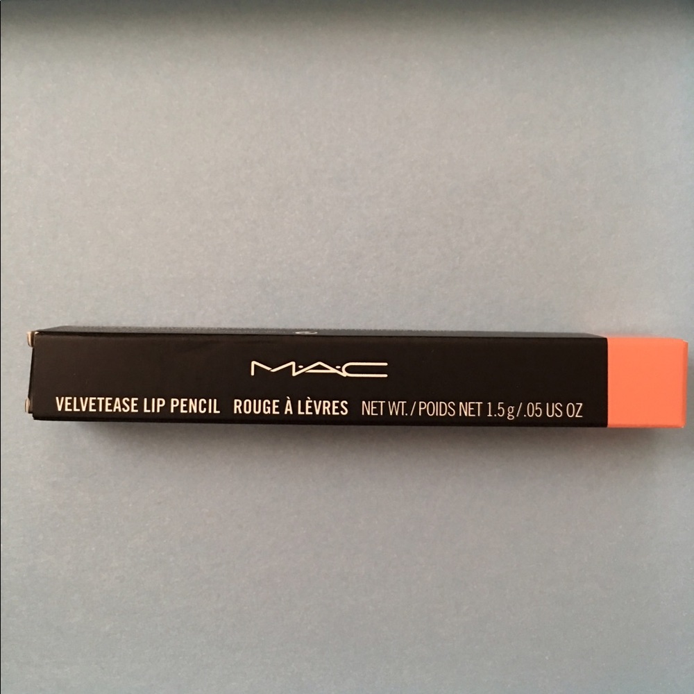 Brand new MAC velvetease lip pencil
