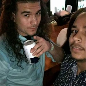 Meet your Posher, Carlos