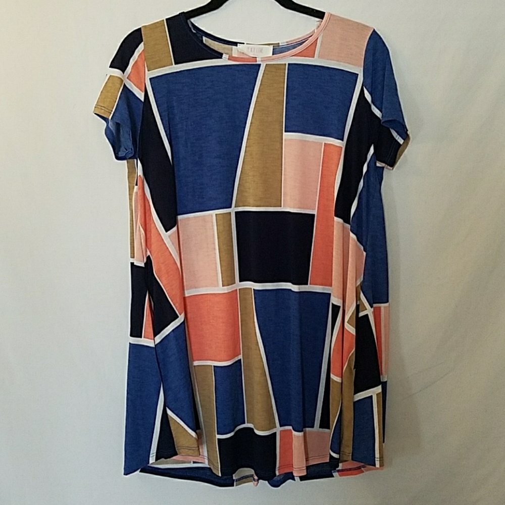 NWOT Flowy, Unique Tunic