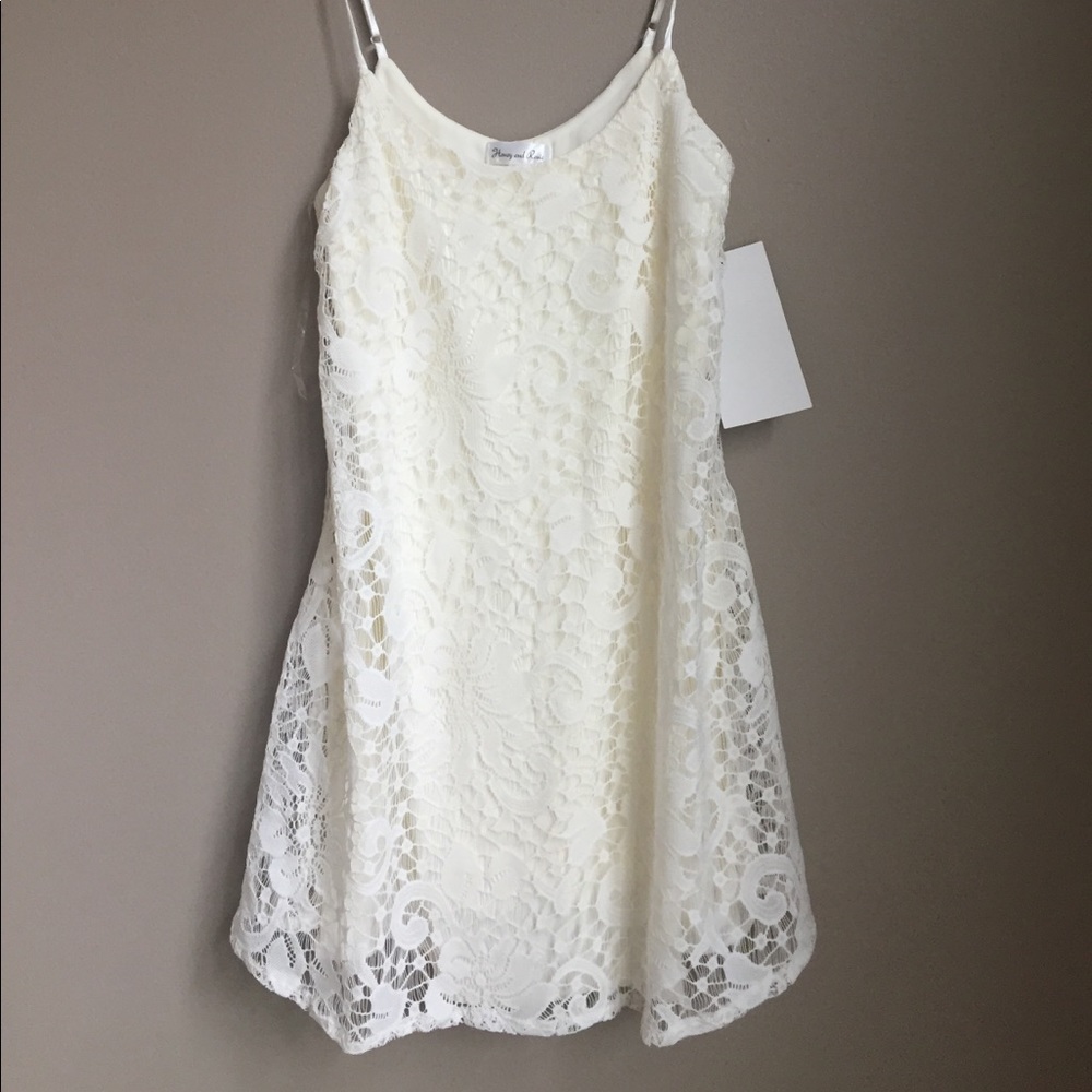White Lace Shift Dress (BRAND NEW)