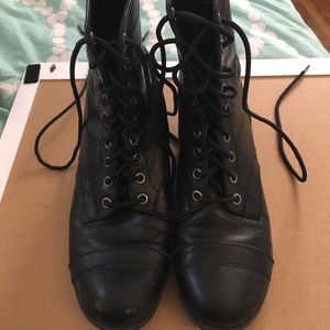 Combat boots