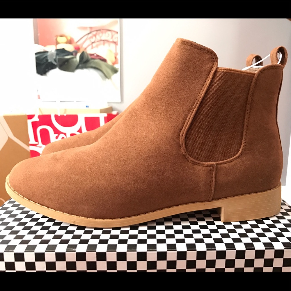 BooHoo Brown Chelsea Boots