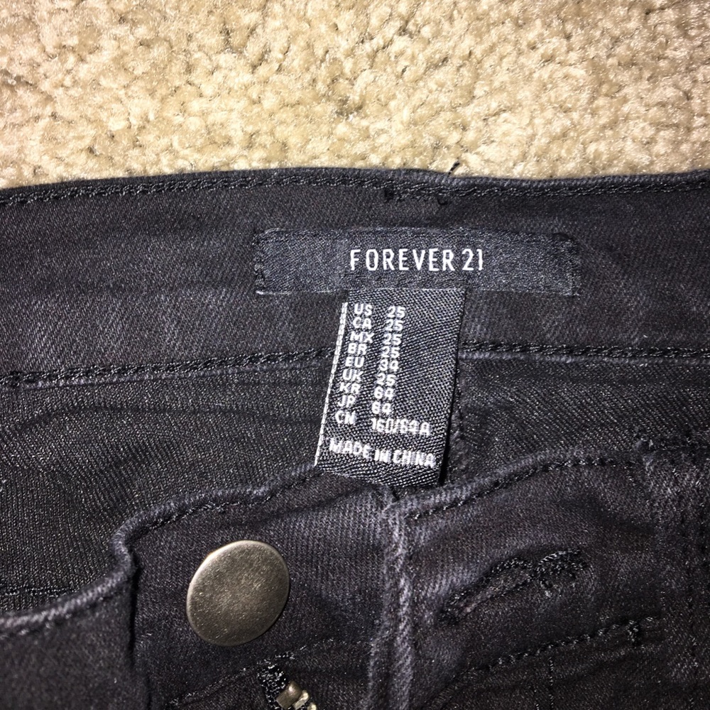 Authentic Jeans - Picture 2 of 2