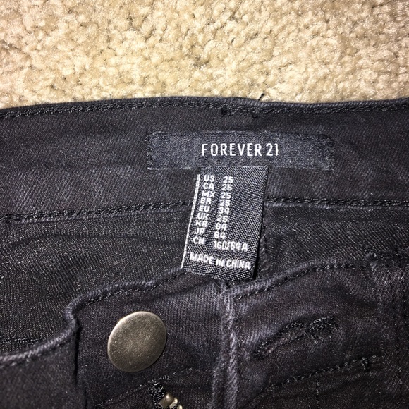 Authentic Jeans - Picture 2 of 2