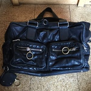 Chloe large Betty in black