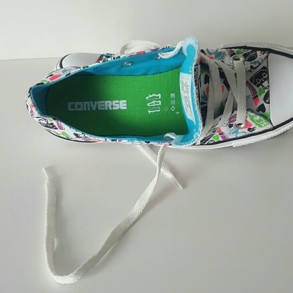 ⭐Weekend Wear Host Pick⭐  Chuck Taylor's NWOT - Picture 7 of 8