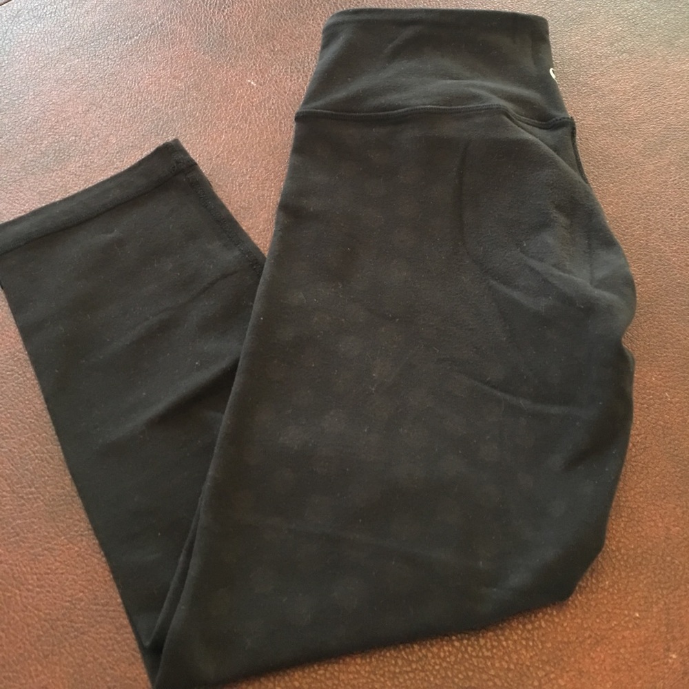 Lululemon cropped black patterned legging