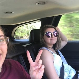 Meet your Posher, Sydney