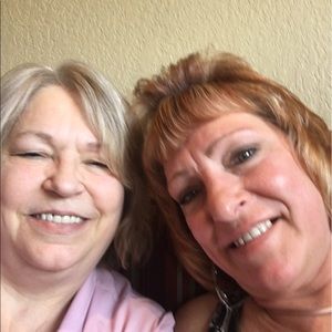 Meet your Posher, Debbie