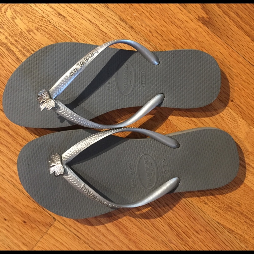 Havaiana grey flip flops