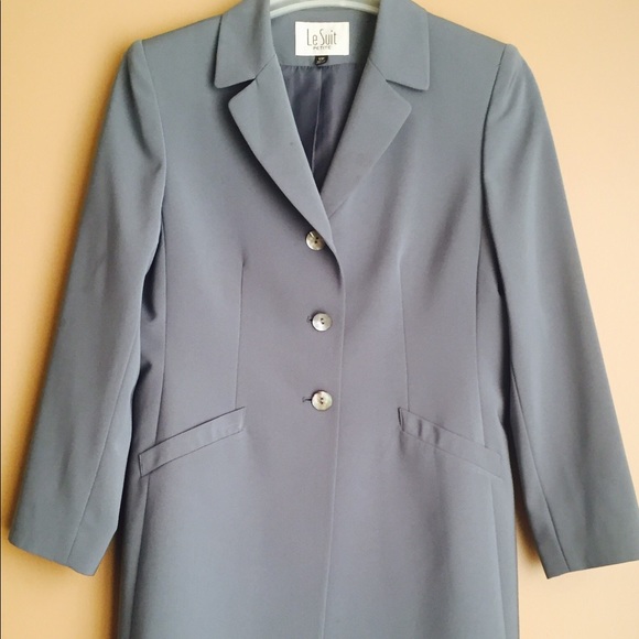 Le Suit Petite 100% Polyester Size 12P. - Picture 1 of 3