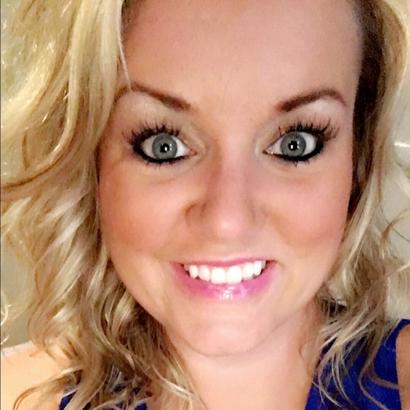 Meet your Posher, Lindsey - Picture 1 of 1