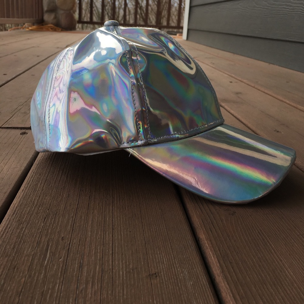 Holographic hat!