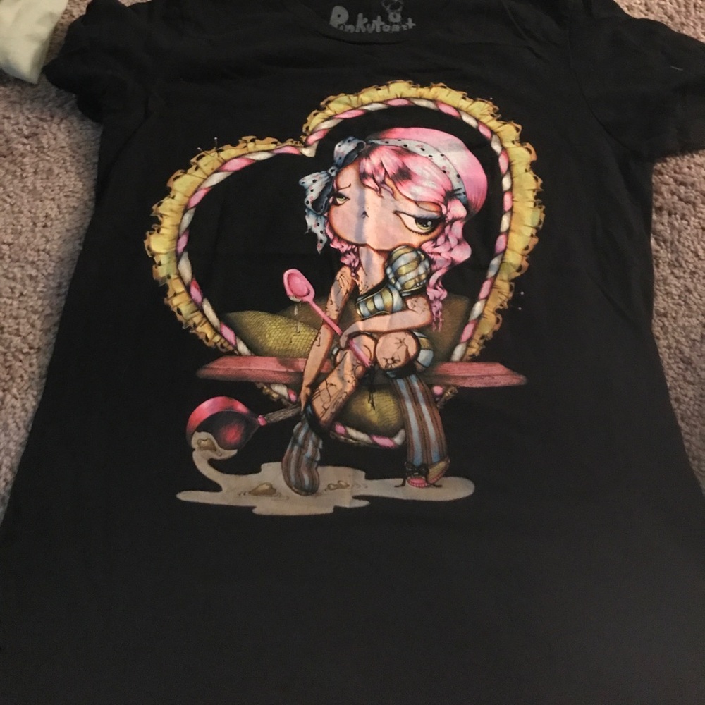 Pinky toast tee