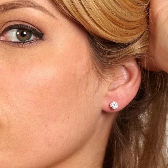 ๐๐ 2.0Ct Simulated Diamond 14K Rose Screw Stud - Picture 5 of 5