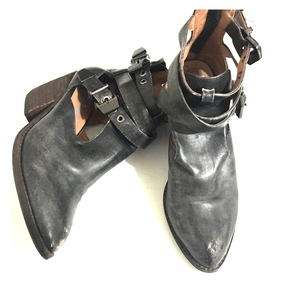 Jeffrey Campbell Everwell Booties sz 6