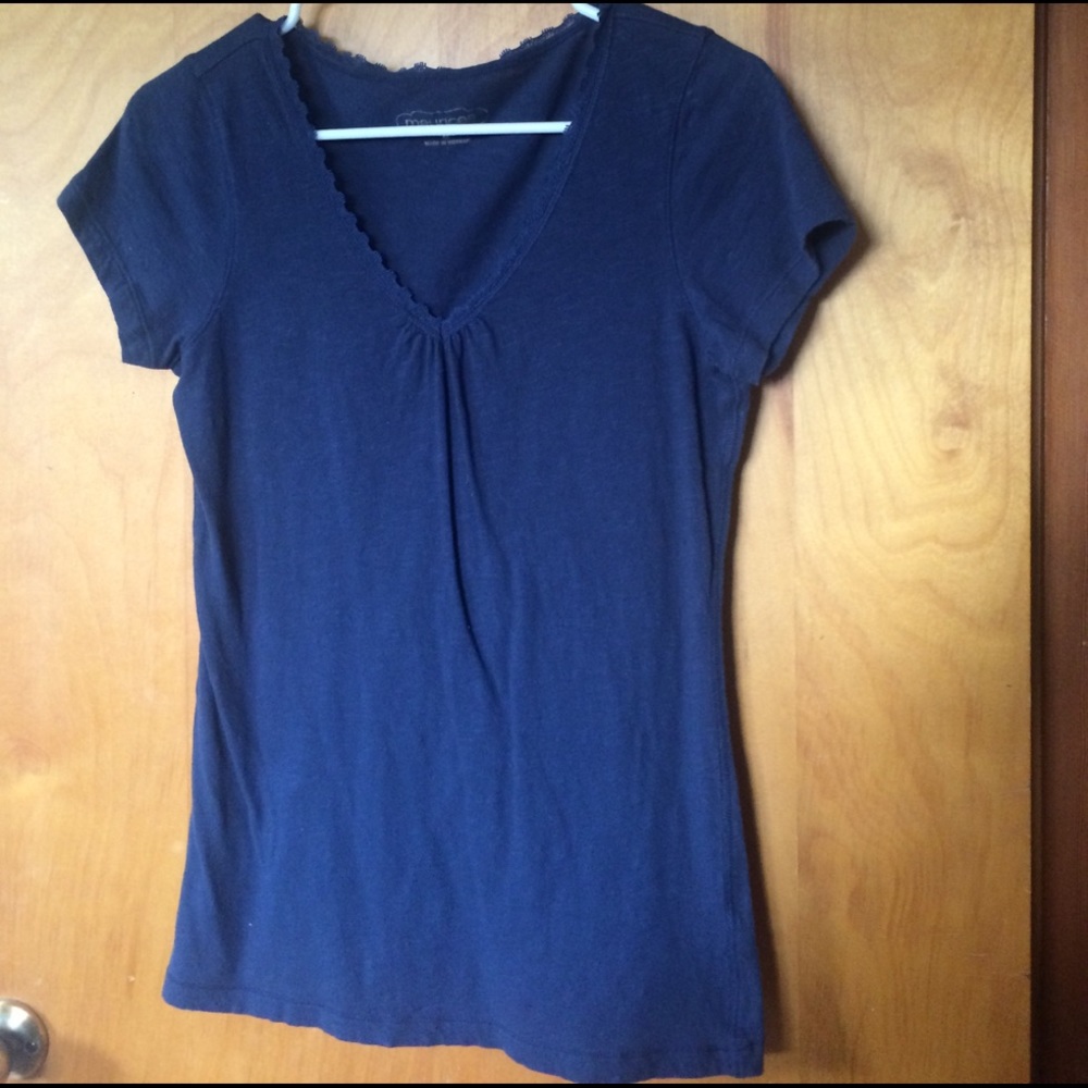 Women's dark blue Maurice's tshirt size M