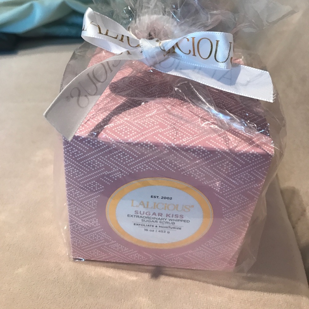 LaLicious NWT Sugar Kiss sugar scrub