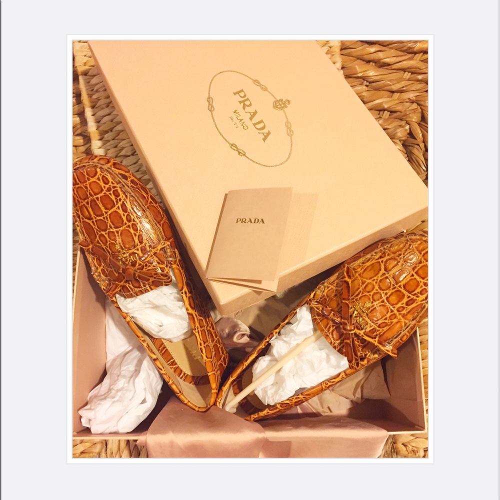 PRADA ST. COCCO DRIVING LOAFERS. IT 38.5