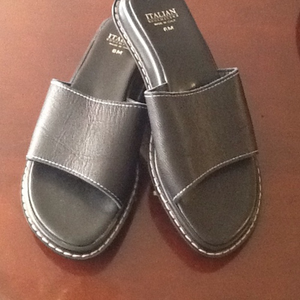 ITALIAN SHOEMAKER BLACK SLING BACK SANDALS