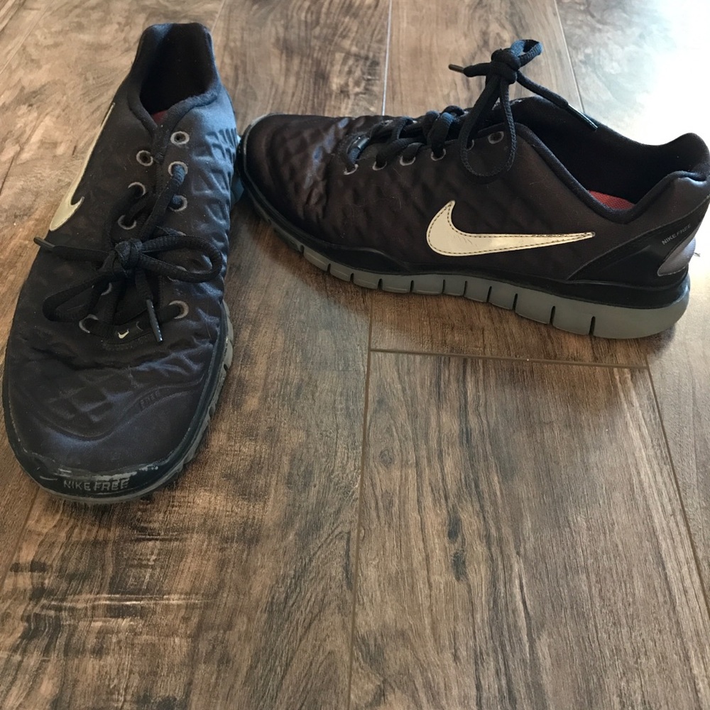 Running shoes