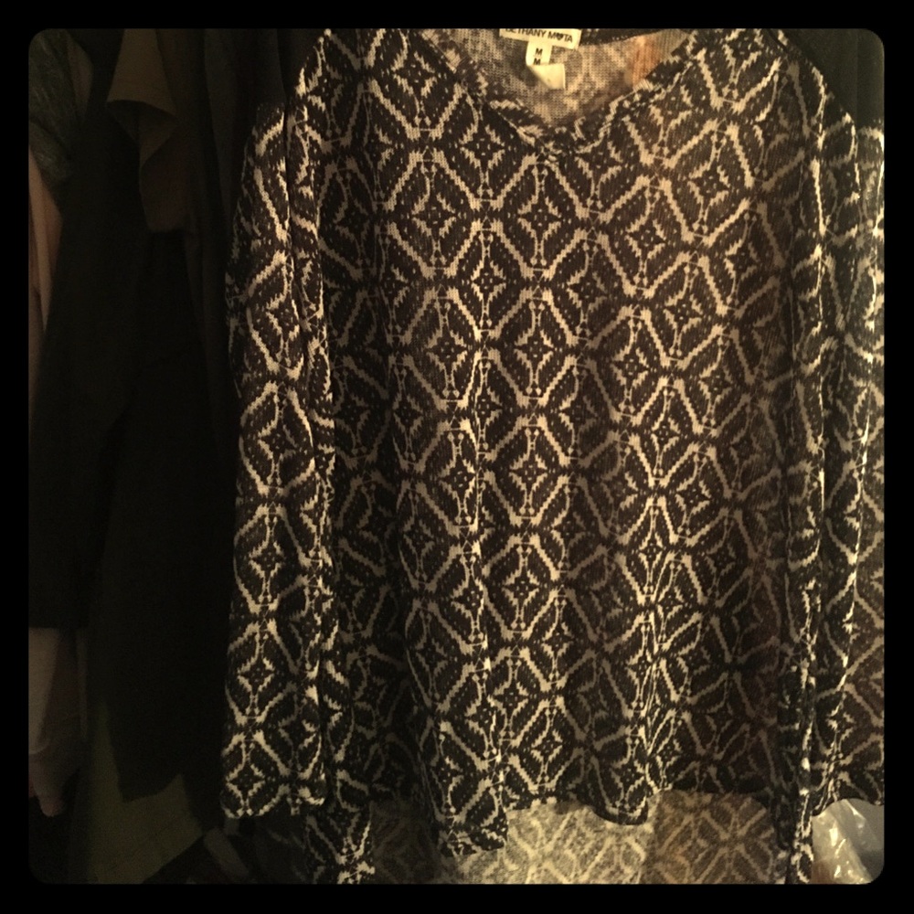 Lightweight sweater