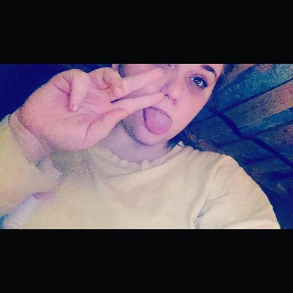 Meet your Posher, Kara - Picture 1 of 1