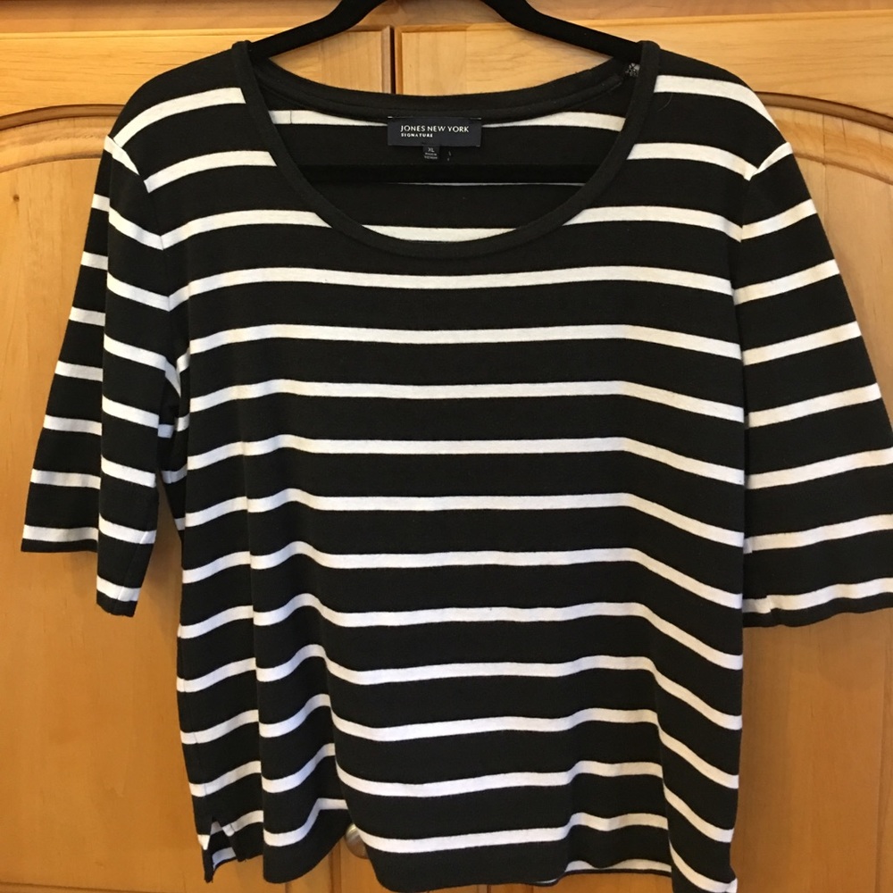Dark Navy/White striped top