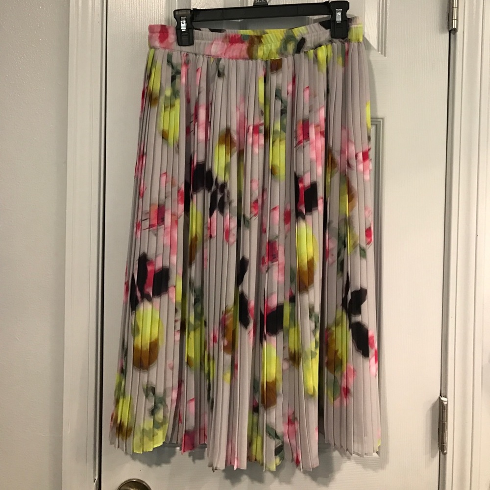 Liz Claiborne Accordion Pleated Skirt