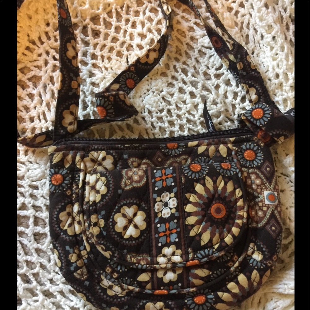 Vera Bradley crossbody Handbag.