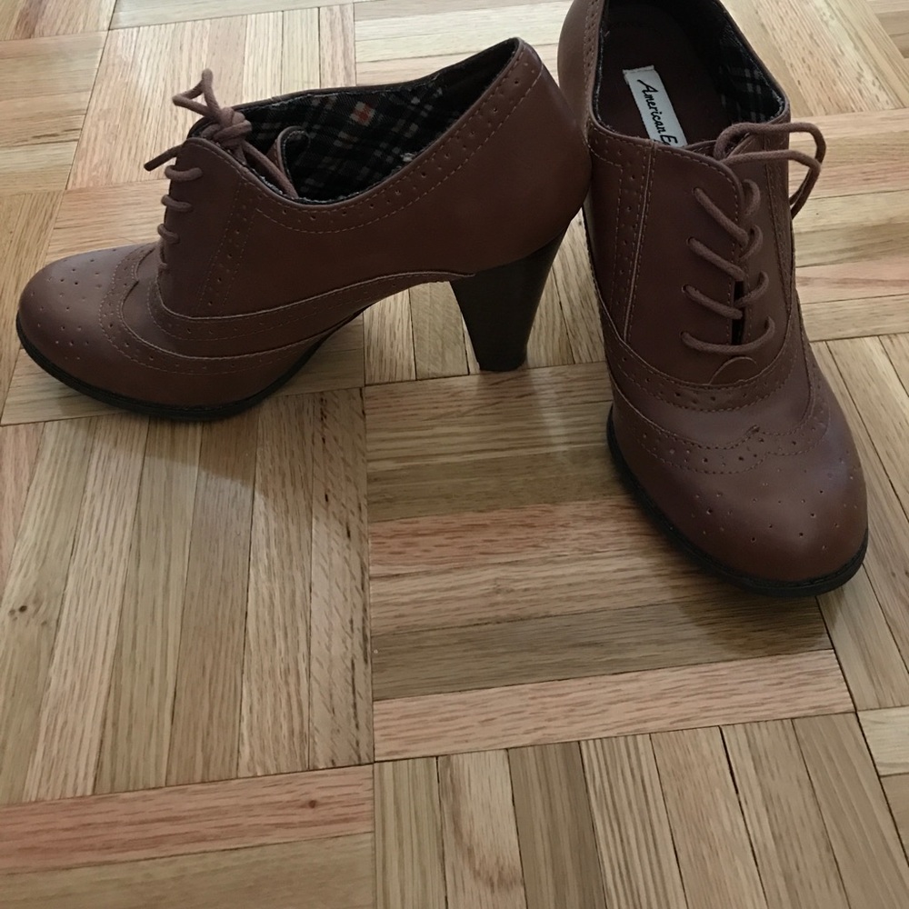 Shoes - Picture 2 of 3