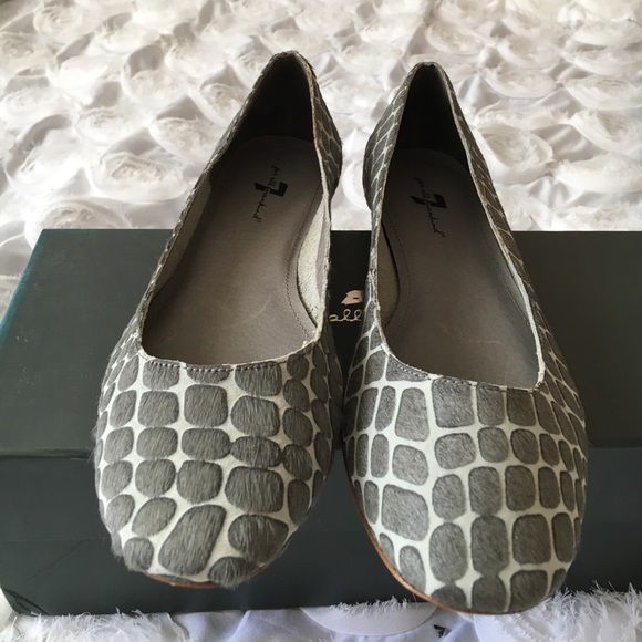 NWT  7 For All Mankind flat shoes - Picture 2 of 8