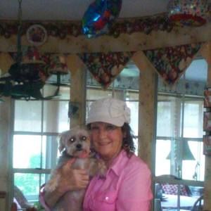 Meet your Posher, Mona