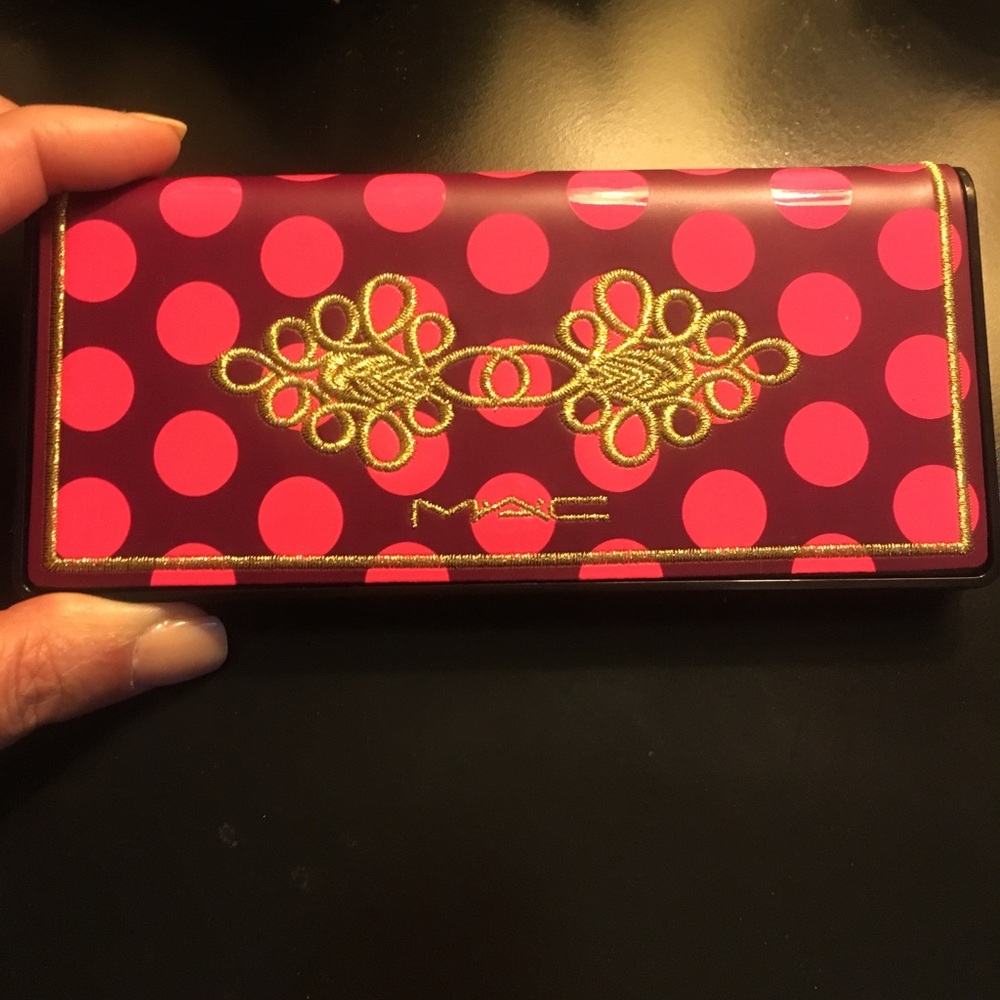 Mac Nutcracker Sweet Warm Eye Compact