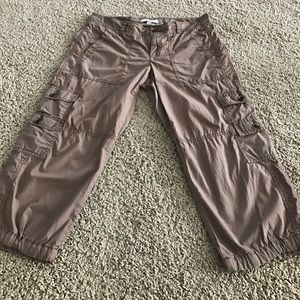cargo capri pants