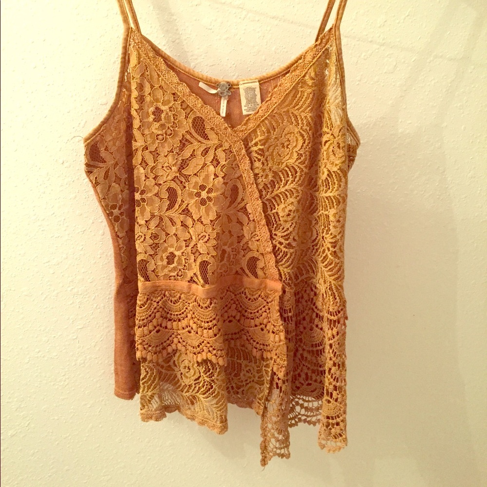 Gimmicks lace tank!!