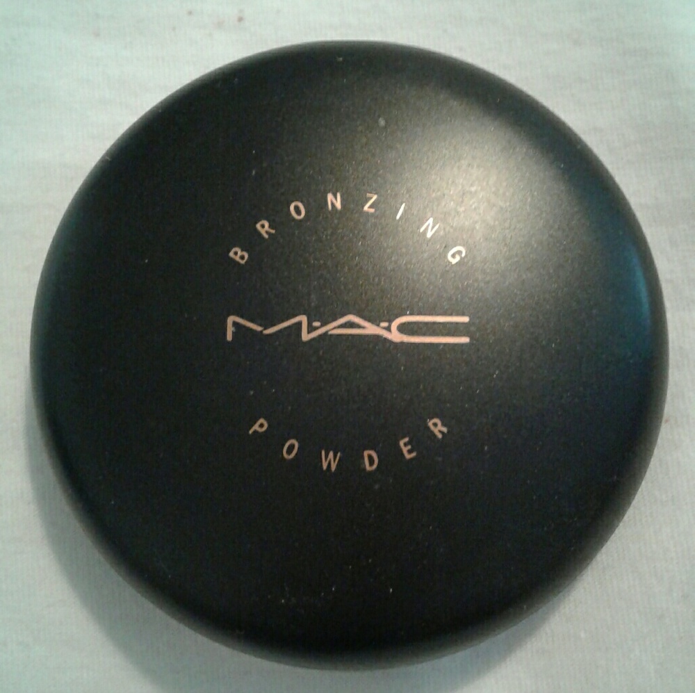 Lot of swatched various powders