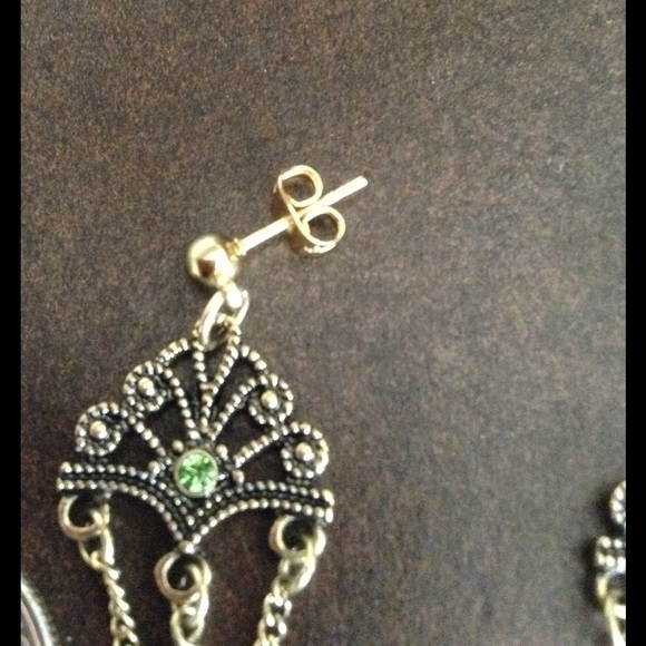 NWOT Oxidized Gold Dangles with Peridot & Blue - Picture 6 of 6