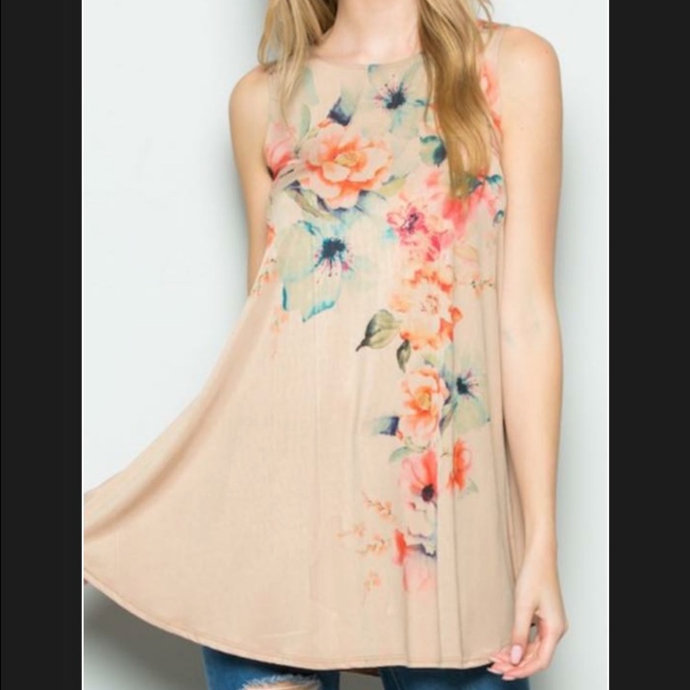 Floral long sleeveless tunic